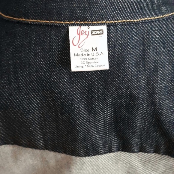 Unique Jezi Jean Jacket - Dog Friendly - Picture 8 of 8